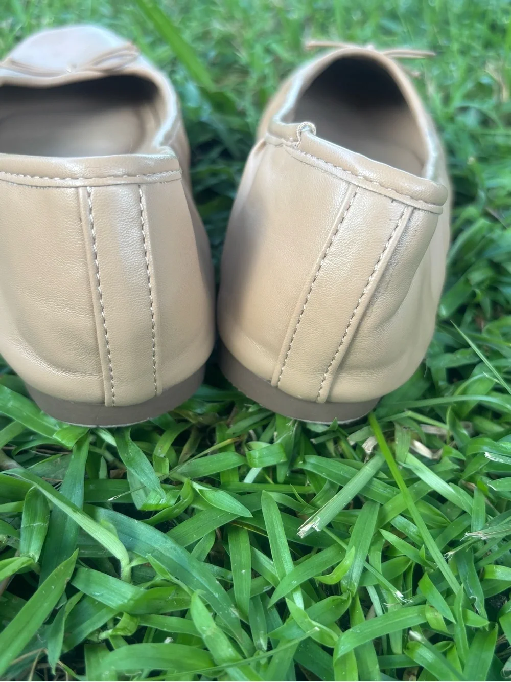 Nina Women's Beige Bow Ballet Flats Size 8